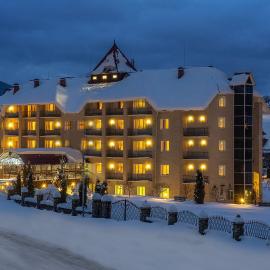 Reikartz Polyana facade_winter